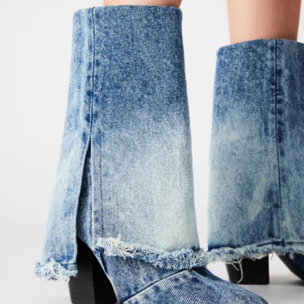 Steve Madden Stylish Blue Denim Boots